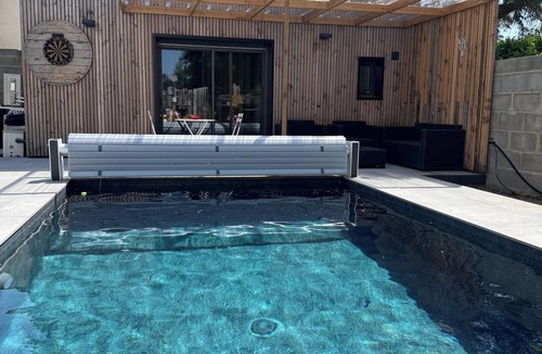 Cantenay-Epinard Apartment | Studio with a private pool