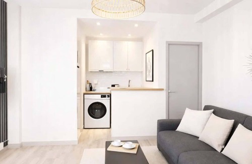 Passy Apartment | Stunning flat with lift - Eiifel Tower & Trocadero