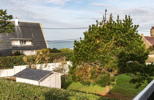 Morbihan House | Stunning private villa for 6 people with WIFI, TV and parking