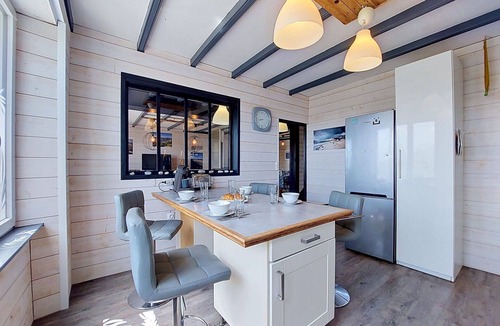 Locquirec House | Stunning private villa for 6 guests with WIFI, TV and pets allowed