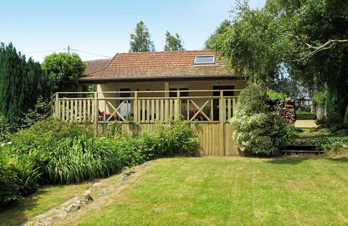 Carentan House | Stunning private villa for 4 people with WIFI, TV, terrace and pets allowed