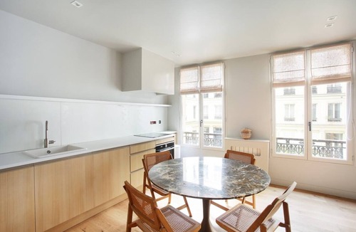 Quartier de la Porte-Saint-Denis Apartment | Sublime Apartment AC Paris Center