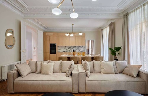 L'Europe Apartment | Sublime apartment in the center of Paris