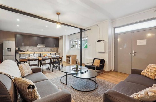 Quartier de la Porte-Saint-Denis Apartment | Suite 332 Brady – Stunning Duplex in Paris 10