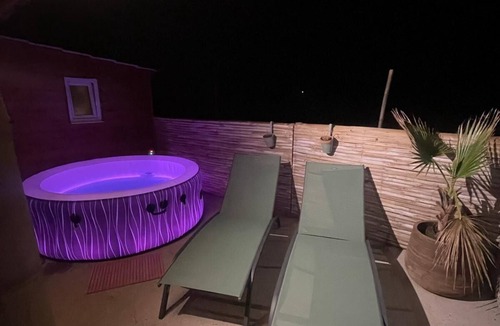 Saint-Jean-du-Gard Cabin | Suite Bambou "Well-being in Bali" - Le soleil des Cévennes