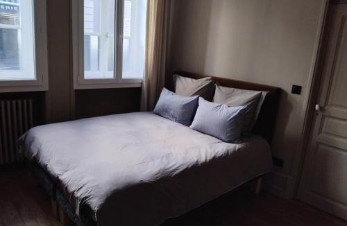 La Clayette Hotel | Suite confortable plein cœur du village