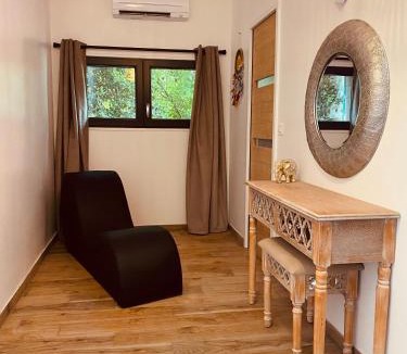 Petit Moisenay Apartment | Suite Cupidon- Domaine des trois châteaux