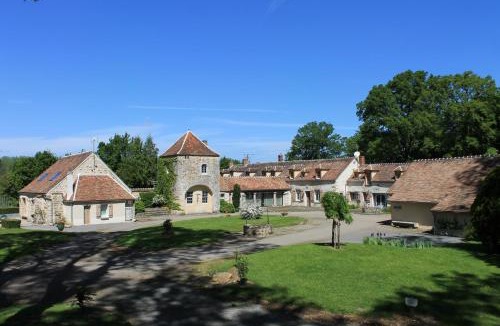 La Chapelle-Rablais Bed & Breakfast | Suite familiale Galerie et Conciergerie