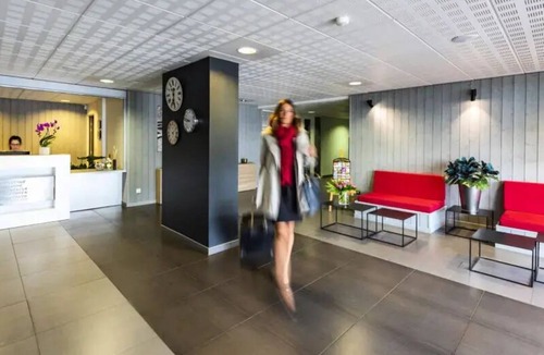 Merignac Apartment | Suite for 2 People - Twin Beds