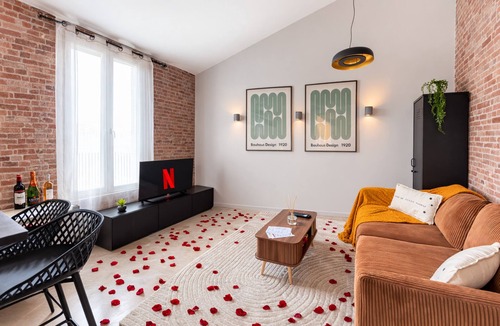 Bezons Apartment | Suite Luxe New York, Spa & Cinema, 15 minutes from La Defense