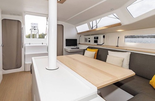 French Atlantic Coast Boat Rental | Sun-Kissed Sailing Adventure in Antiguo Puerto de La Rochelle