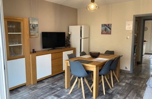 Amelie-les-Bains-Palalda Apartment | Sunny 2-Bedroom Apartment with Terrace & Garage, Close to Center and Spa
