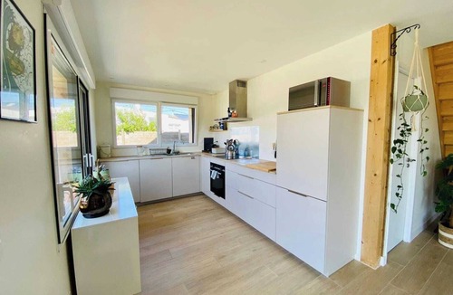 Plouharnel House | Sunny house in a green hamlet