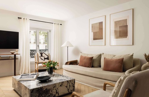 8th Arrondissement Apartment | Superb 3 Bedroom Stay AC Facing Madeleine Honore
