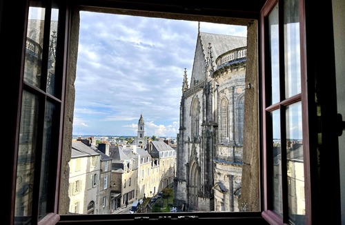 Vannes Apartment | Superb apartment - heart of old town - Cathedral view