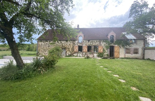 La Ferte-Loupiere House | Superb longère 2 hours from Paris