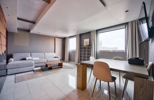 Gambetta Apartment | Superb T2 apartment in La Défense near Metro 1