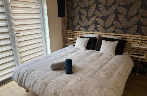 Nevers Apartment | Superbe cocon chic, clim et terrasse privée, déco soignée