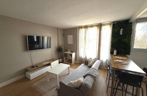 Secteur 3 Apartment | superbe duplex avec parking gratuit