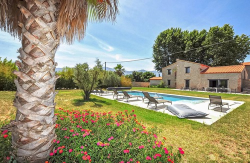 Saint-Genis House | Superbe maison piscine privée