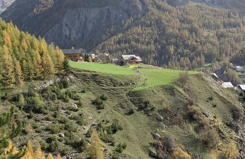 Orcieres Apartment | Superbe rez de Jardin D'un Chalet Avec vue Montagne