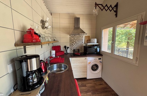 Le Breuil House | Surrounded by nature, private garden and jacuzzi. Pets welcome!
