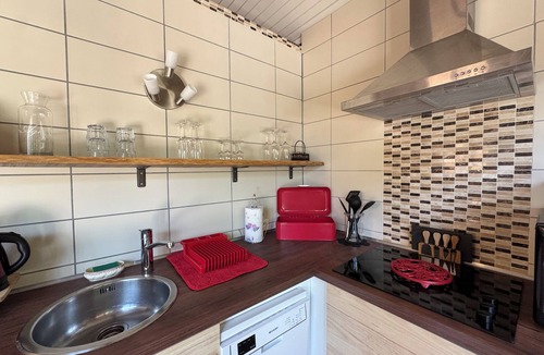 Le Breuil House | Surrounded by nature, private garden and jacuzzi. Pets welcome!
