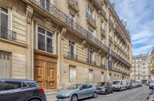 Champs-Elysees Apartment | Sweett | Cerisoles G