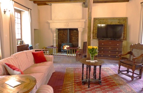 Herisson House | Sympathetically restored old school in a mediaeval village