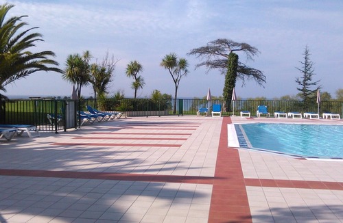 Behobie Apartment | T beautiful app-corniche Basque, 300 m'Ocean, equipment. complete, Urrugne, Hendaye