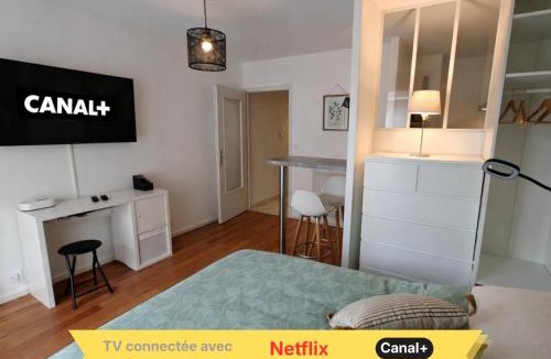 Quartier des Eaux-Claires Apartment | T1 bis rénové Grenoble et parking