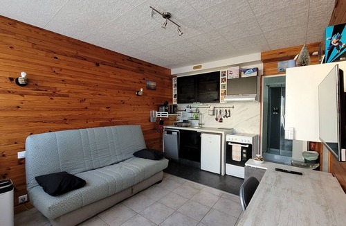 Lanester Apartment | T2 29m² (ground floor), close to shops and 10 Km from the sea
