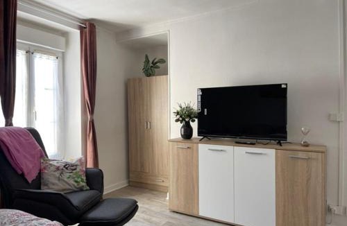 Vierzon Apartment | T2 bis famille 4 personnes Cuisine équipée - Parking - Proche attractions