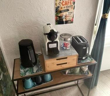 Vierzon Apartment | T2 bis famille 4 personnes Cuisine équipée - Parking - Proche attractions