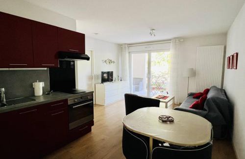 Hasparren Apartment | T2 Confort, 4 pers, Terrasse, Parking privé à Hasparren - FR-1-495-84