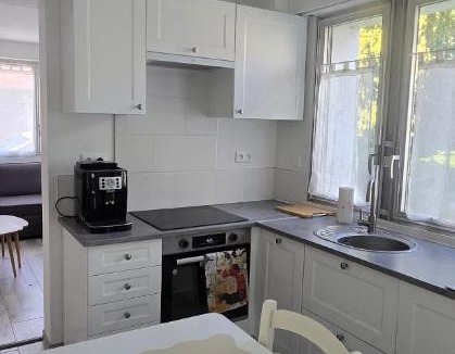 Sainte-Savine Apartment | T2 Cozy Jardin privé & Parking Inclus