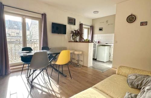 Moret-sur-Loing Apartment | T2 lumineux- Terrasse- Centre-ville- Tout à pied