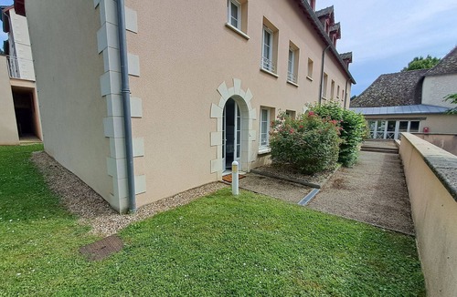 La Roche-Posay Apartment | T3 Apartment with pool and WIFI near the Thermal Baths