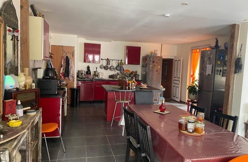 Bellevue-la-Montagne Bed & Breakfast | TABLE D'HOTES chez Dany Maomaow et Garfield