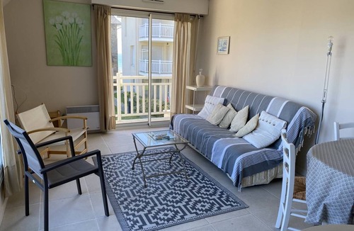 Saint-Cast-le-Guildo Apartment | Tastefully decorated sea-view apartment for 4 people, 1 bedroom.