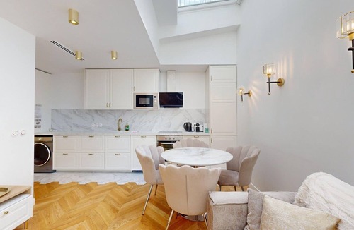 8th Arrondissement Apartment | TBS 204 - Prestigious suite near Champs-Élysées