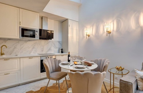 8th Arrondissement Apartment | TBS 204 - Prestigious suite near Champs-Élysées