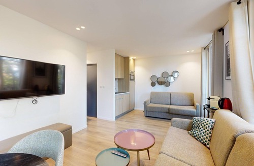 Quartier de la Salpetriere Apartment | TBS 30 - Elegant apartment in Paris