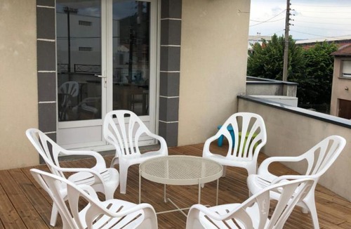 Clermont-Ferrand Apartment | Team House - 8 lits