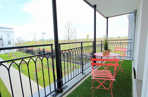Serris Apartment | TERA1 ~ Disneyland apartment ~ Parking/Wifi