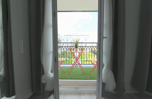 Serris Apartment | TERA1 ~ Disneyland apartment ~ Parking/Wifi