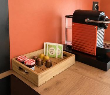 Roanne Apartment | Terra Cotta House