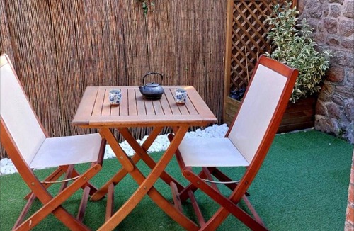 Barfleur Cottage | Terraced house in Barfleur with private courtyard - Pets allowed