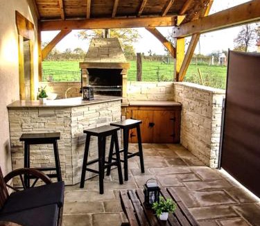 Magnet House | Terrasse couverte et BBQ - Petite maison cosy