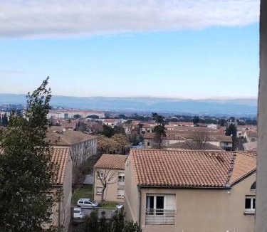 Carcassonne Apartment | Terrasse et parking a 500m de la Cite AR
